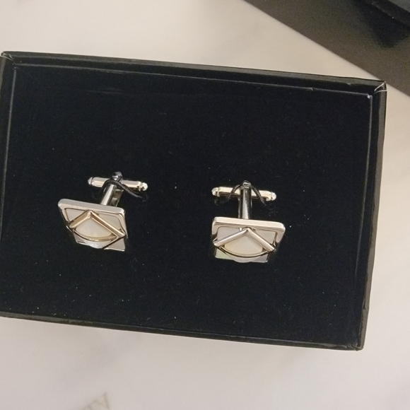 La Perla men's silver square cuff links with mother of pearl geometrical details - Picture 2 of 8